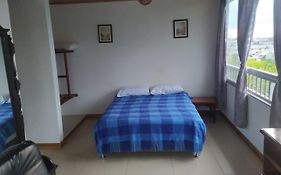 Apartamento pequeño, acogedor, vista a zonas verde